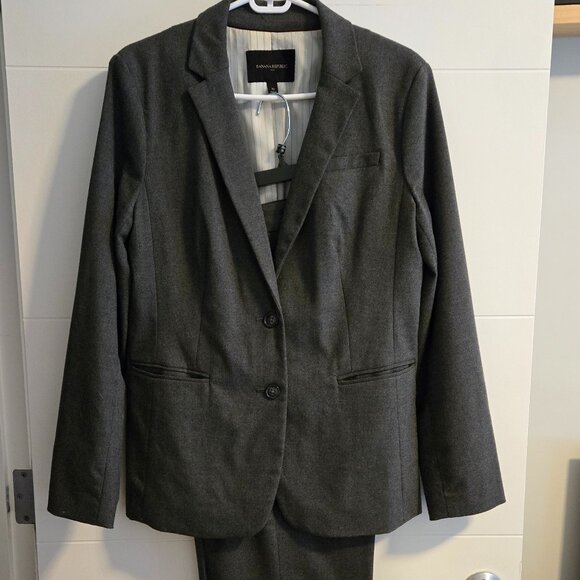 Banana Republic 2 piece Women's Suit Charcoal - Picture 1 of 5